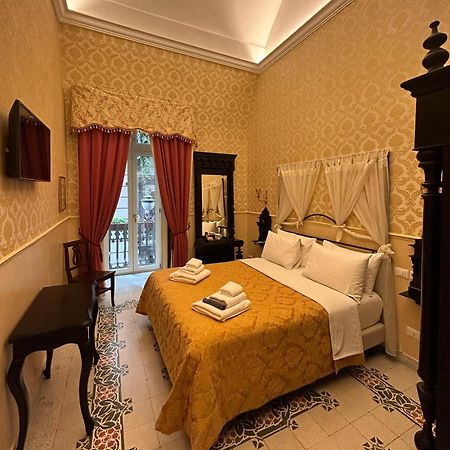 Carafa Di Maddaloni Residenza Di Charme Hotel Naples Luaran gambar