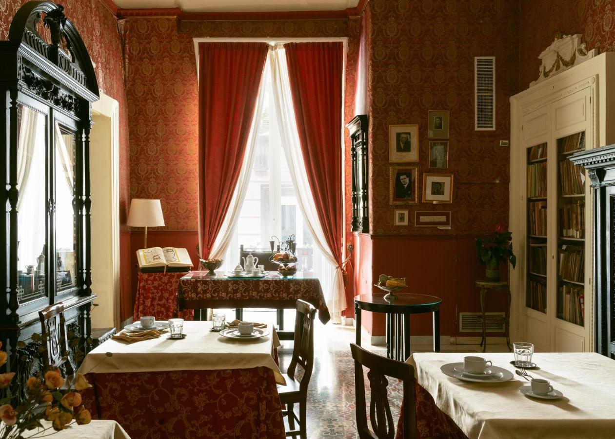 Carafa Di Maddaloni Residenza Di Charme Hotel Naples Luaran gambar