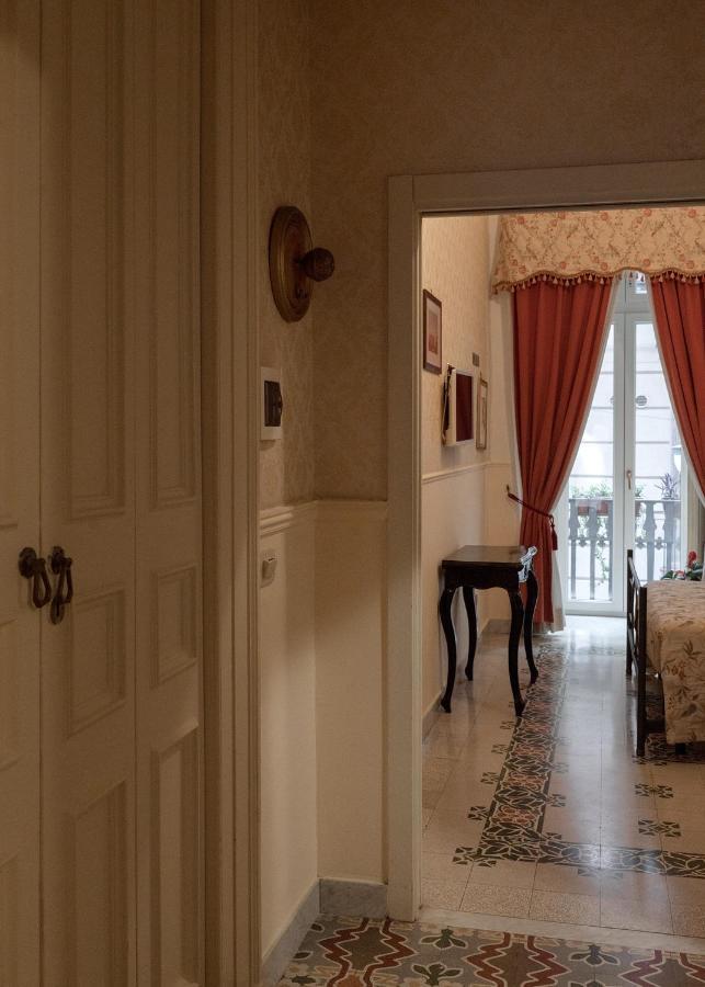 Carafa Di Maddaloni Residenza Di Charme Hotel Naples Luaran gambar