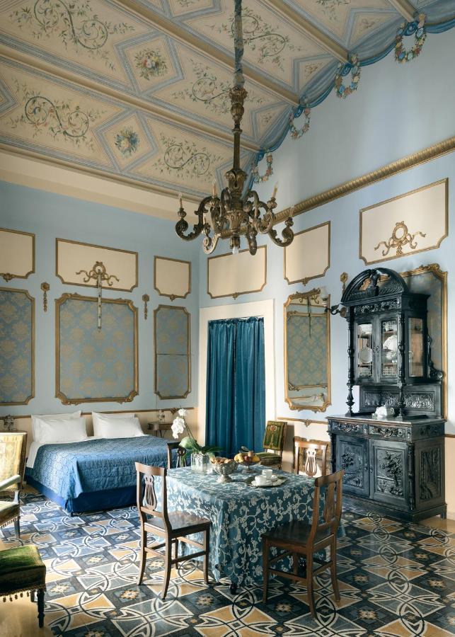 Carafa Di Maddaloni Residenza Di Charme Hotel Naples Luaran gambar