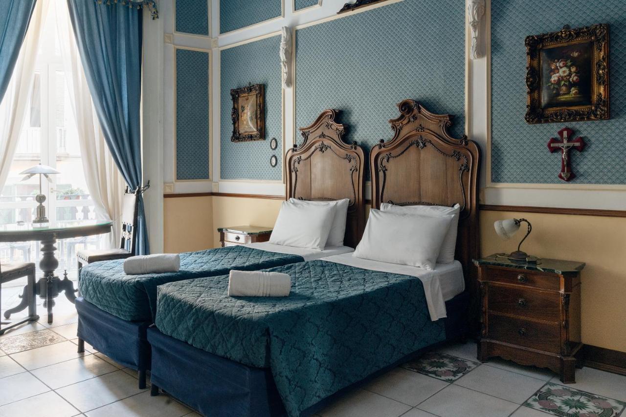 Carafa Di Maddaloni Residenza Di Charme Hotel Naples Luaran gambar