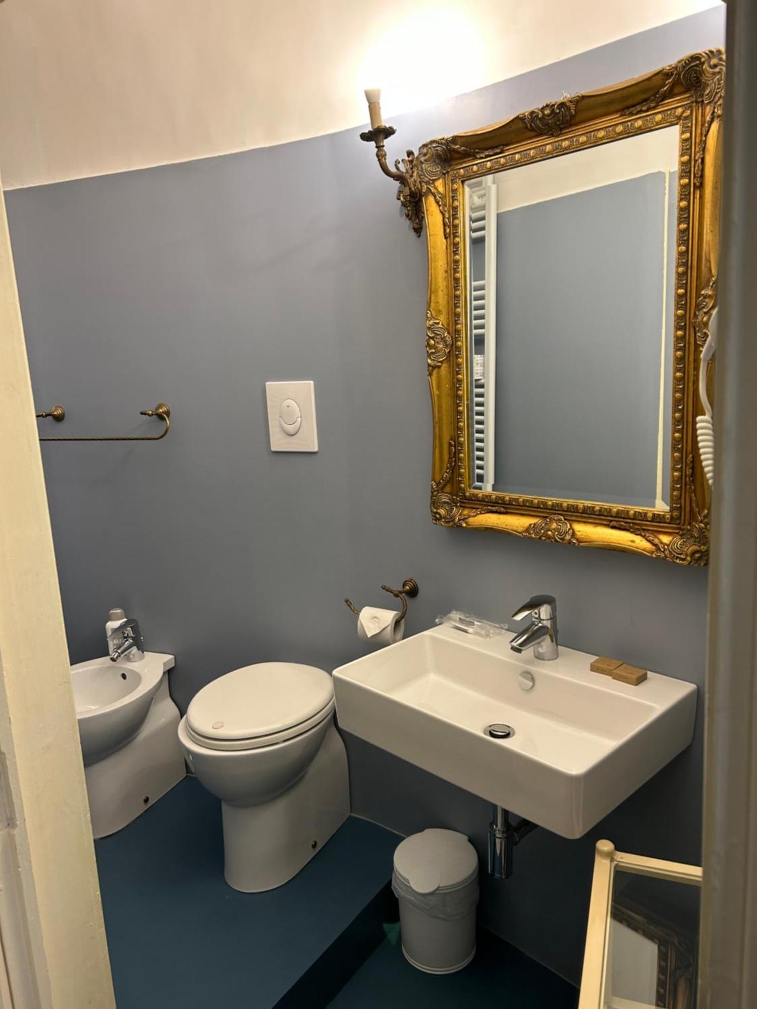 Carafa Di Maddaloni Residenza Di Charme Hotel Naples Luaran gambar