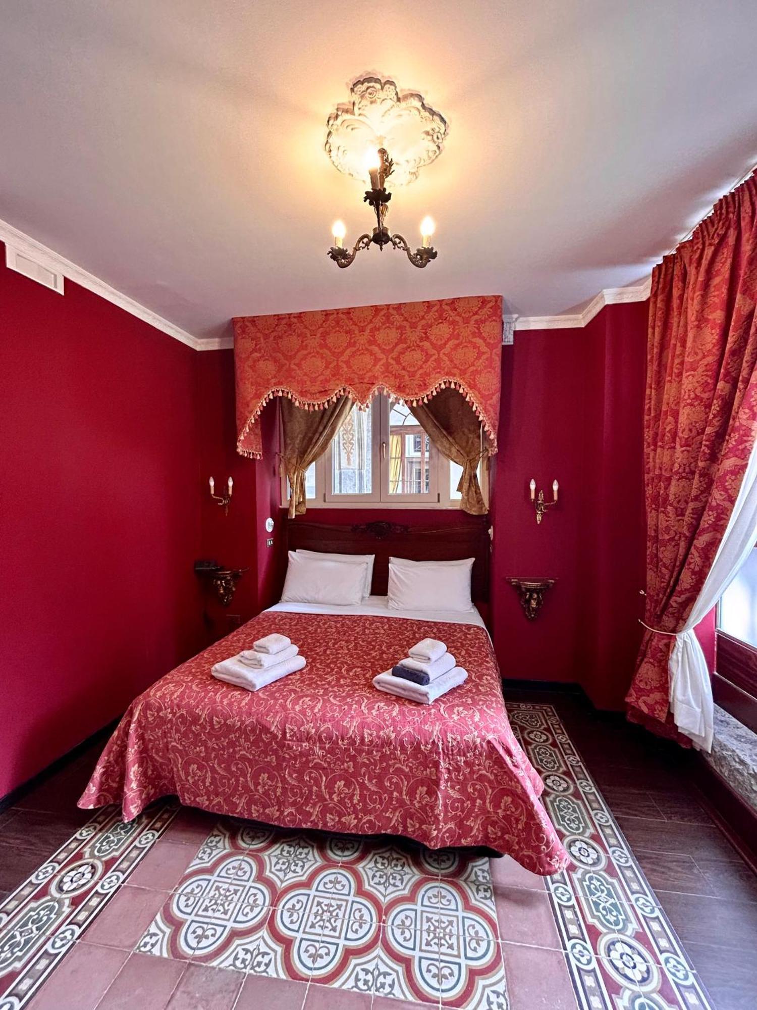 Carafa Di Maddaloni Residenza Di Charme Hotel Naples Luaran gambar
