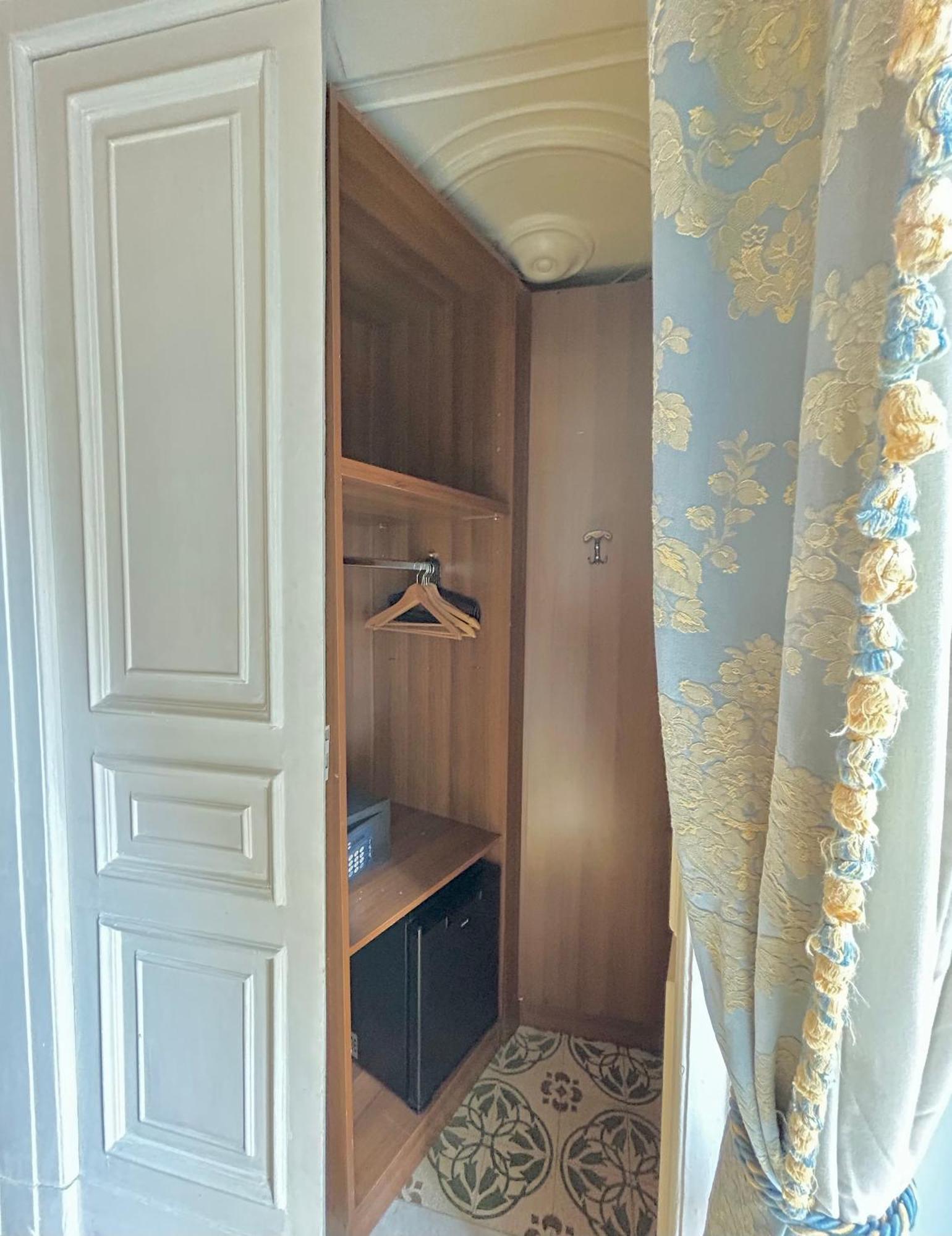 Carafa Di Maddaloni Residenza Di Charme Hotel Naples Luaran gambar