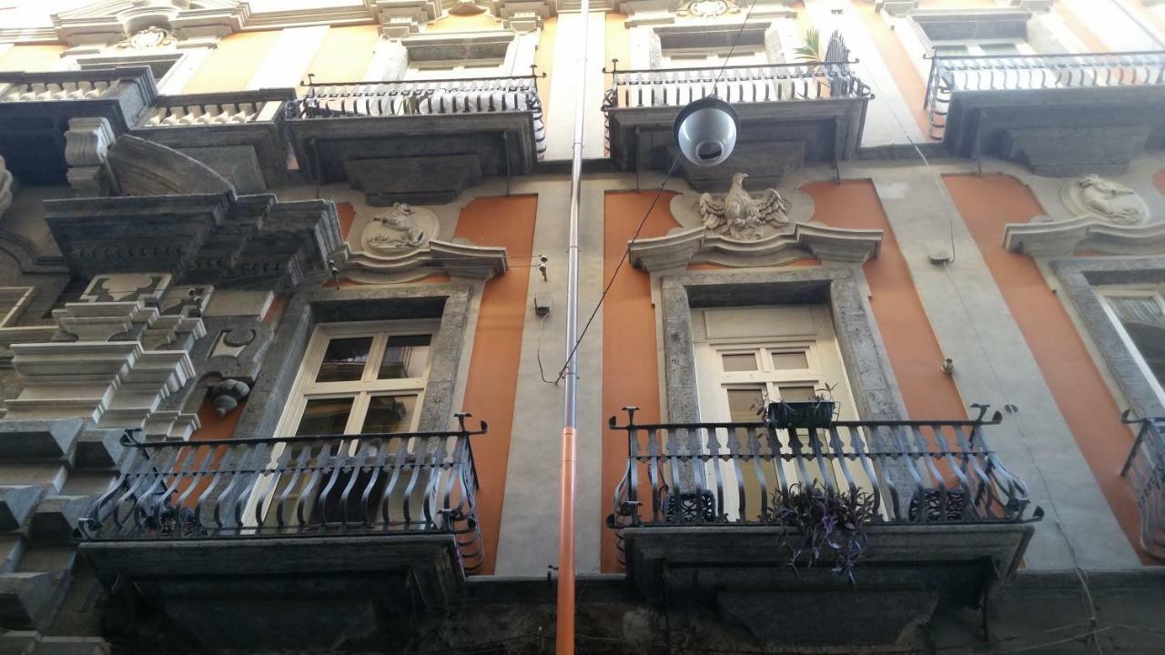 Carafa Di Maddaloni Residenza Di Charme Hotel Naples Luaran gambar